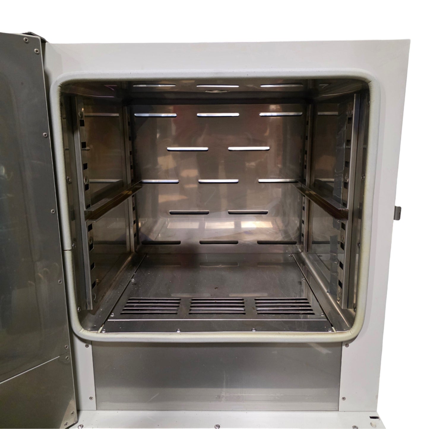 Used Yamato DKN400 Programmable Mechanical Convection Oven 2.5CuFt, 110VAC 11A, 500°F