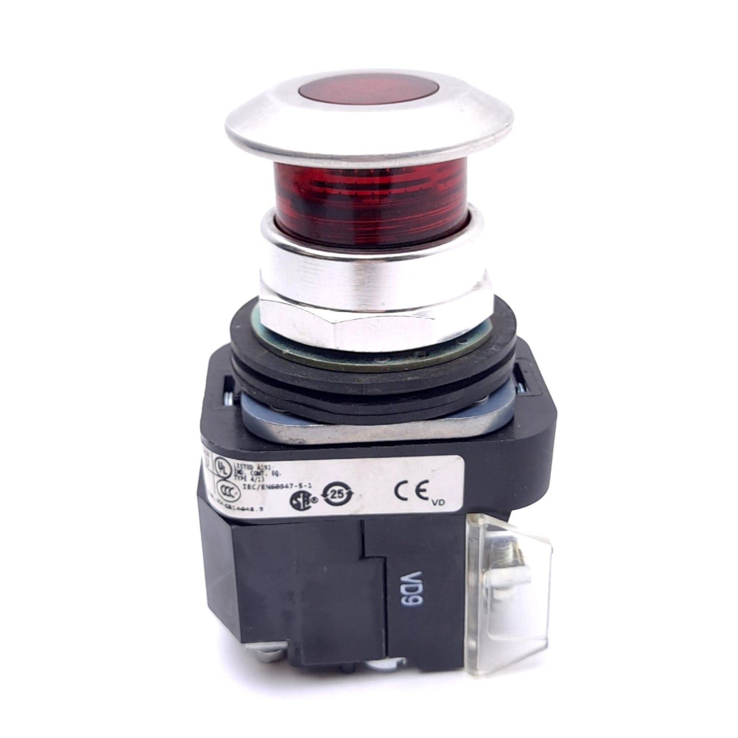 Used Allen Bradley 800T-FXPH16RA1 E-Stop Push/Pull Switch, ø30mm, 1NCLB 1NO, 120VAC