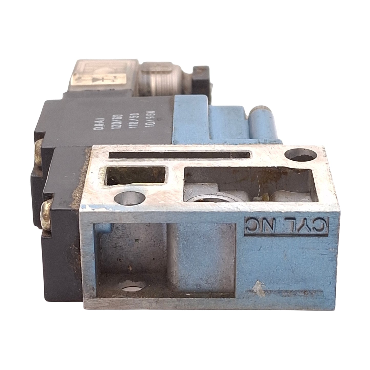 Used Mac 35A-BAE-DAAJ-1KJ Solenoid Valve, 3/2 Way, Vac-120psi, 1/8NPT, 120VAC Coil