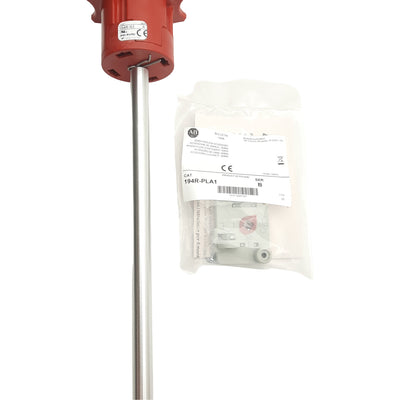 New Allen Bradley 194R-N1 W/ 194R-PLA1, Disconnect Switch & Padlock Accessory