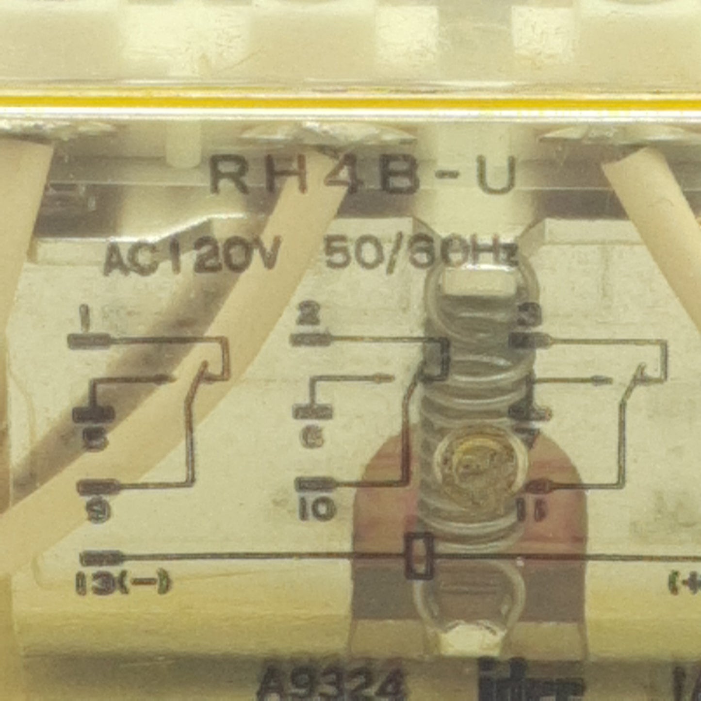 Used Lot of 4 Idec RH4B-UAC120V Ice Cube Plug-In Relay, 4PDT, 10A, 120VAC Coil