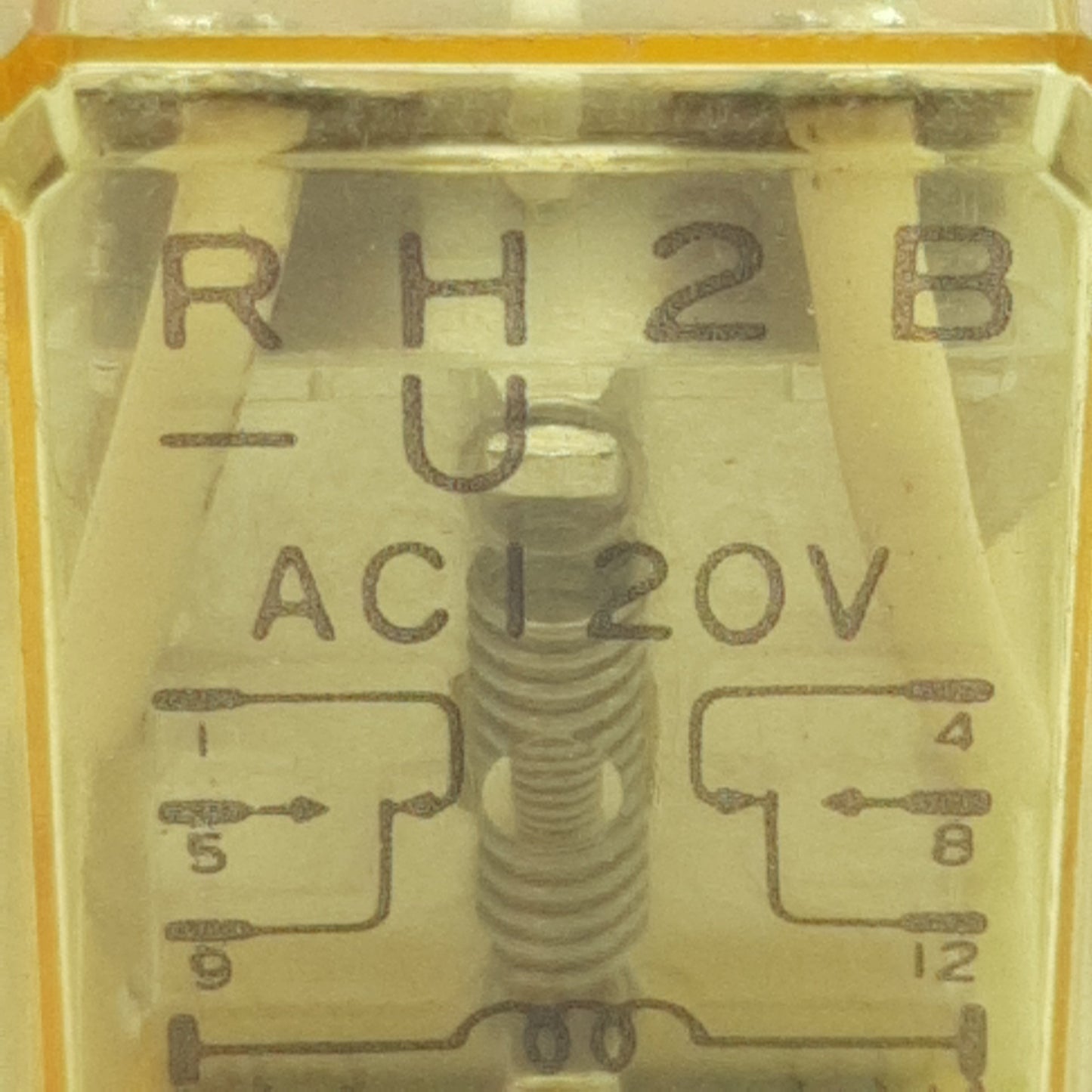 Used Lot of 10 Idec RH2B-UAC120V Ice Cube Plug-In Relay, DPDT, 10A, 120VAC Coil