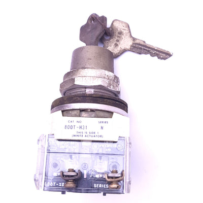 Used Allen Bradley 800T-H31 Key Selector Switch, ø30mm, 1N.O. 600VAC 10A Contact
