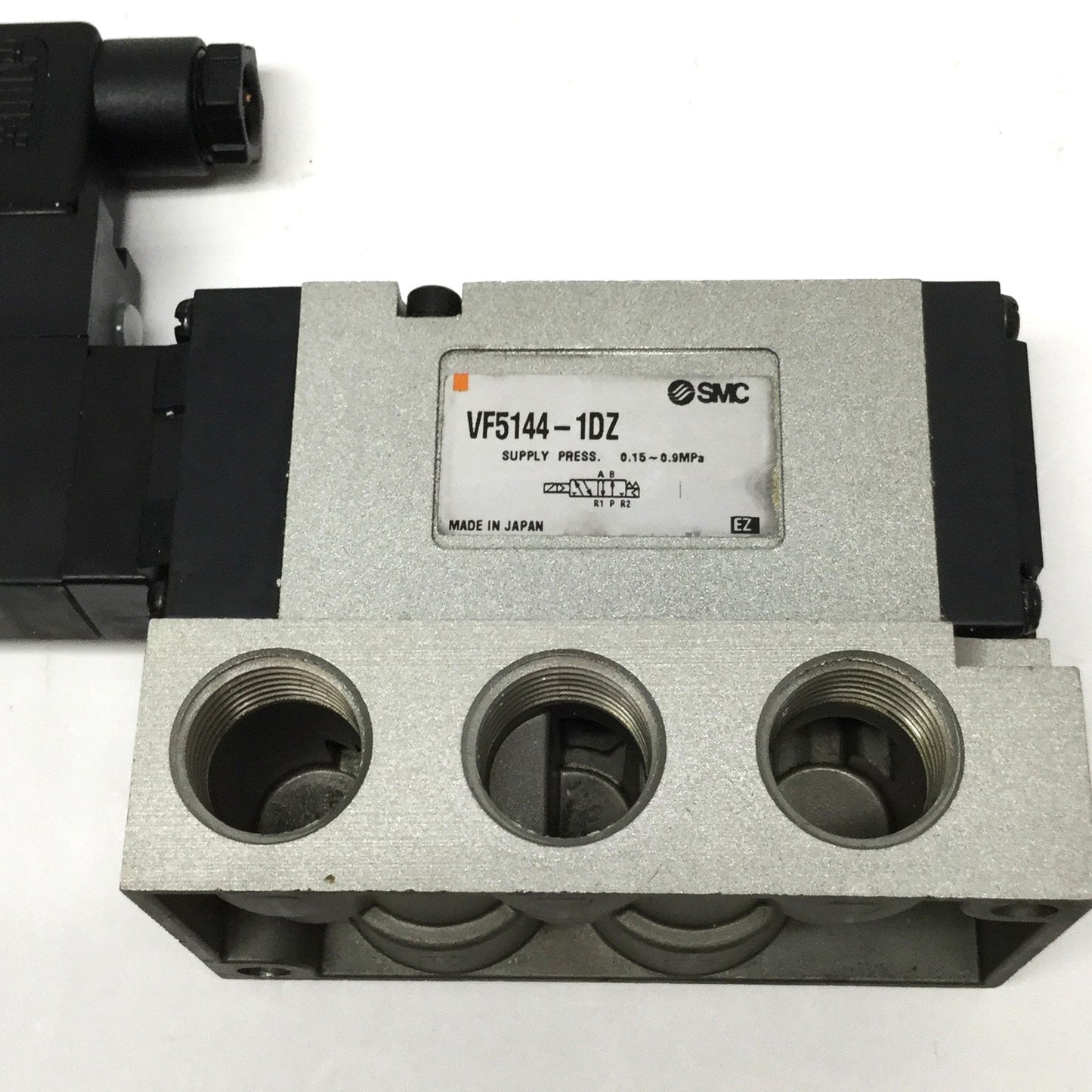 Used SMC VF5144-1DZ Solenoid Valve 5-Port, 2-Position, 1/2" NPT Base, 110/120VAC Coil