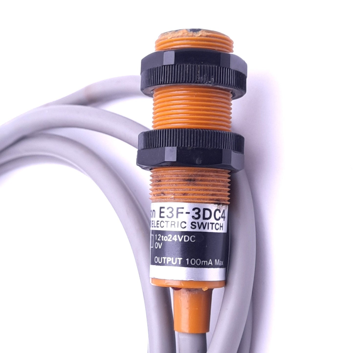 Used Omron E3F-3DC4 Photoelectric Switch Cable, 3-Wire, 12-24VDC, 100mA Out Max, 6ft