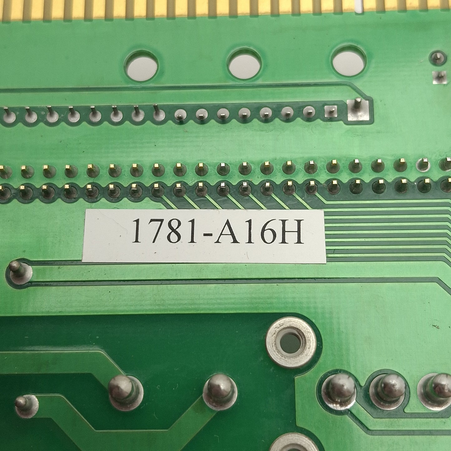 Used WRC 1781-A16H Discrete I/O Relay Mounting Board 16-Channel Slim/Mini, 50-Pin IDC