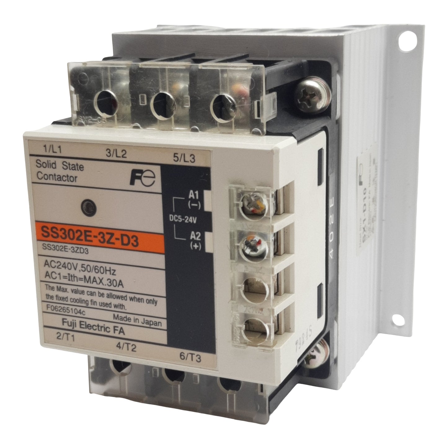 Used Fuji Electric SS302E-3Z-D3\F Solid-State Contactor, 240VAC 30A, 5-24VDC Control