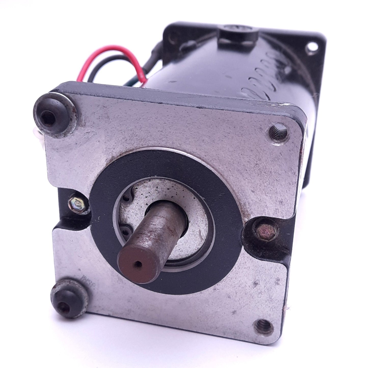 Used Leeson CM31D35NZ8A Brushed DC Motor, 90VDC 1.3A, 3500rpm, 1/10hp, ø1/2in Shaft