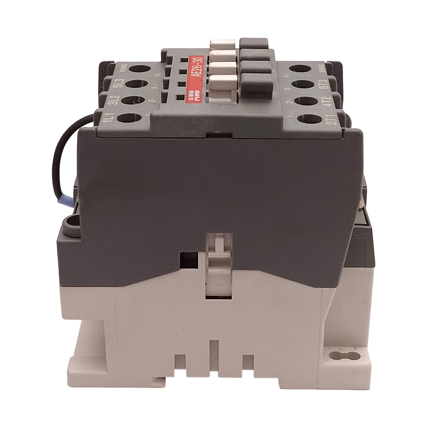 Used ABB AE26-30 Contactor, 3 Normally Open, 40A 600VAC 25HP, 24VDC Coil, DIN Rail