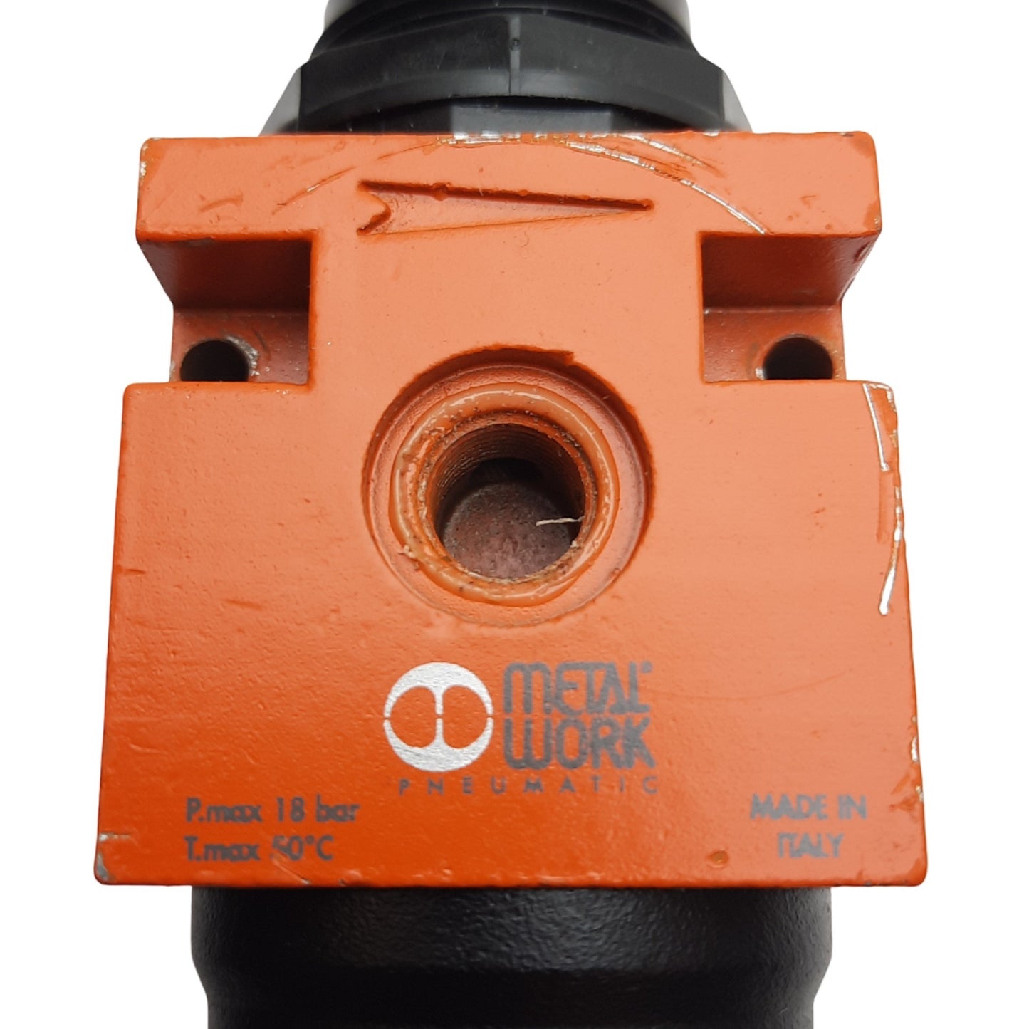 Used Metal Pneumatics 1425509 Filter Regulator, 1/2'' NPT, 0-8 Bar Range, 4 µm Filter