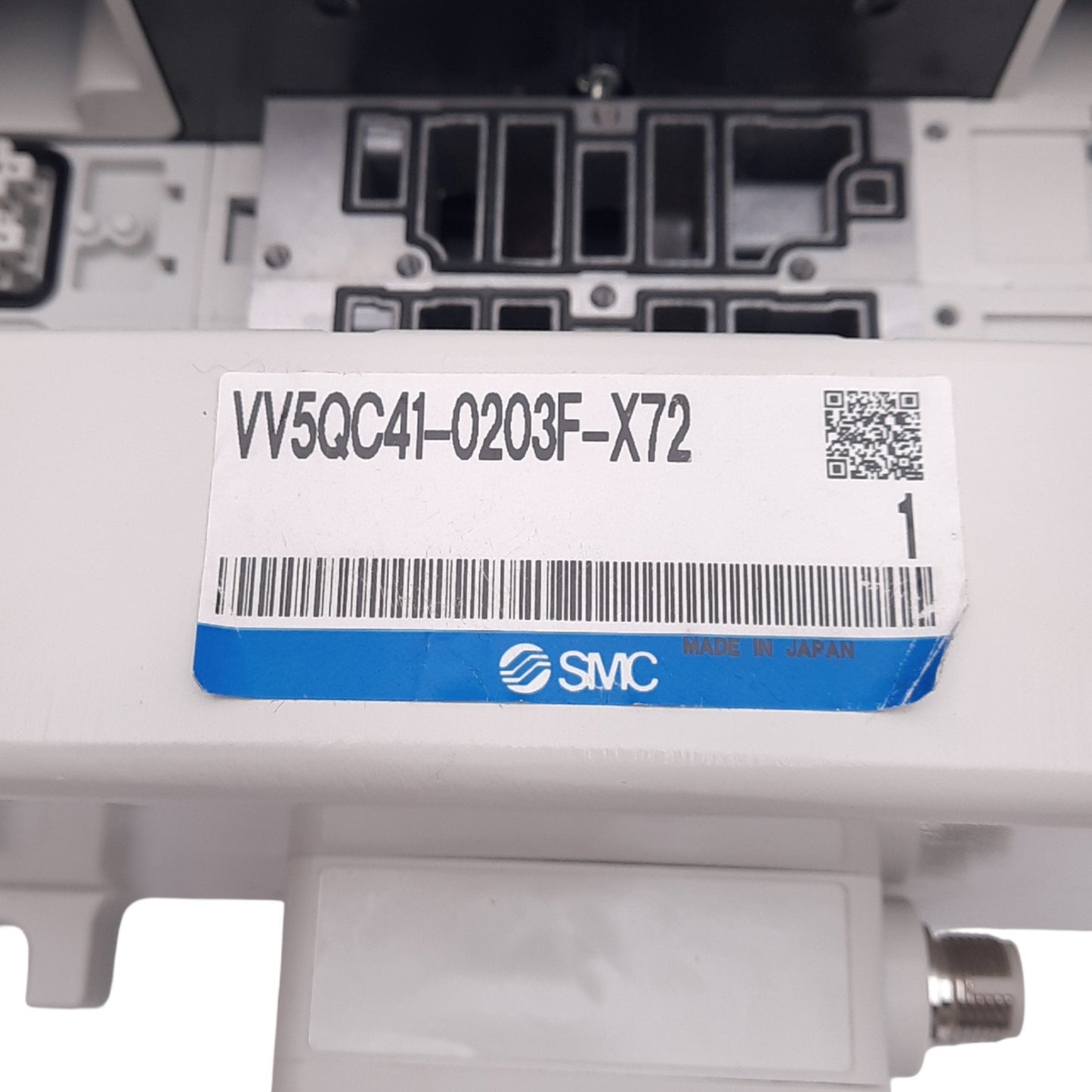 Used SMC VV5QC41-0203F-X72 Pneumatic Manifold, 4/5 Port Solenoid Valve, *Broken Mount