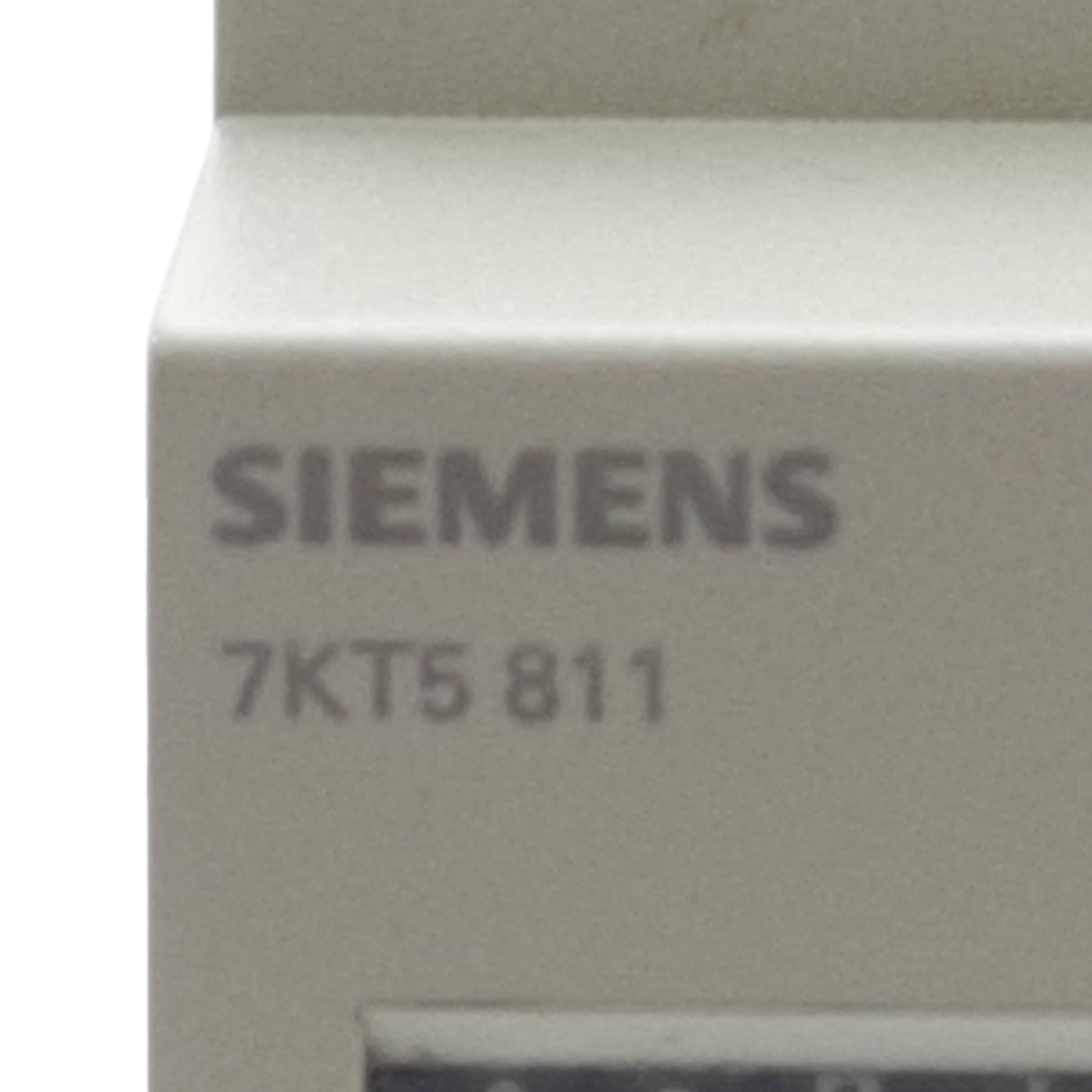 Used Siemens 7KT5811 Mechanical Pulse Counter 12-24VDC, 7 Character Display, DIN Rail