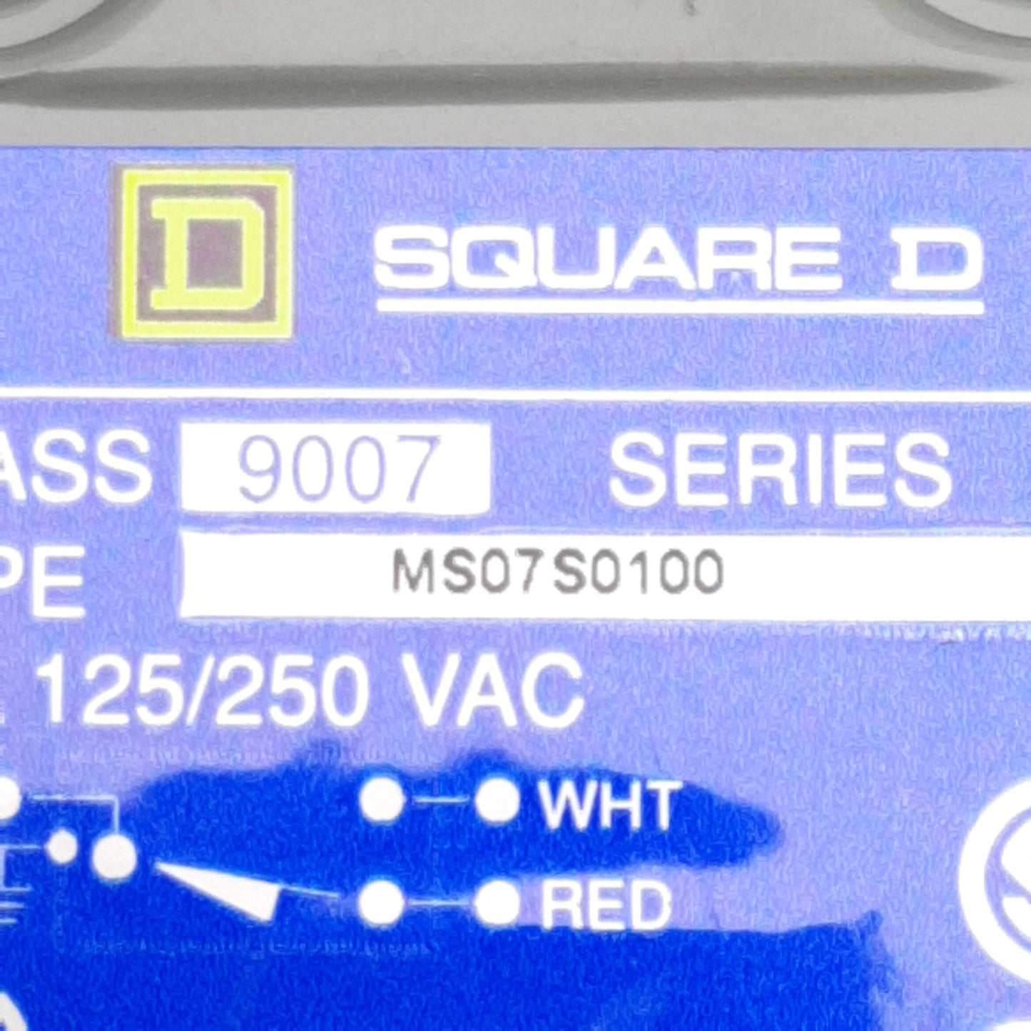 New Square-D 9007MS07S0100 Roller Plunger Limit Switch, SPDT 1N.O.-1N.C., 10A 240VAC