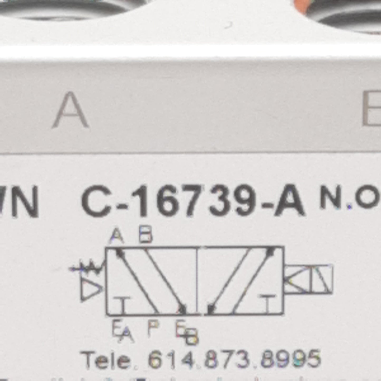 Used AKO Pinch C-16739-A Solenoid Valve, 3/2-Way NO, 20-120psi, 1/4in NPT, 24VDC Coil
