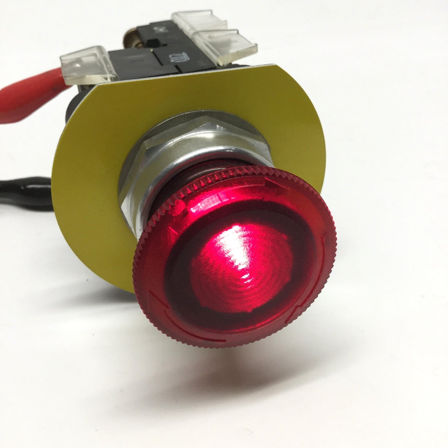 Used Allen Bradley 800T-FXTQH24RA1 Illuminated LED Emergency E-Stop 24VAC/DC 2NC-1NO