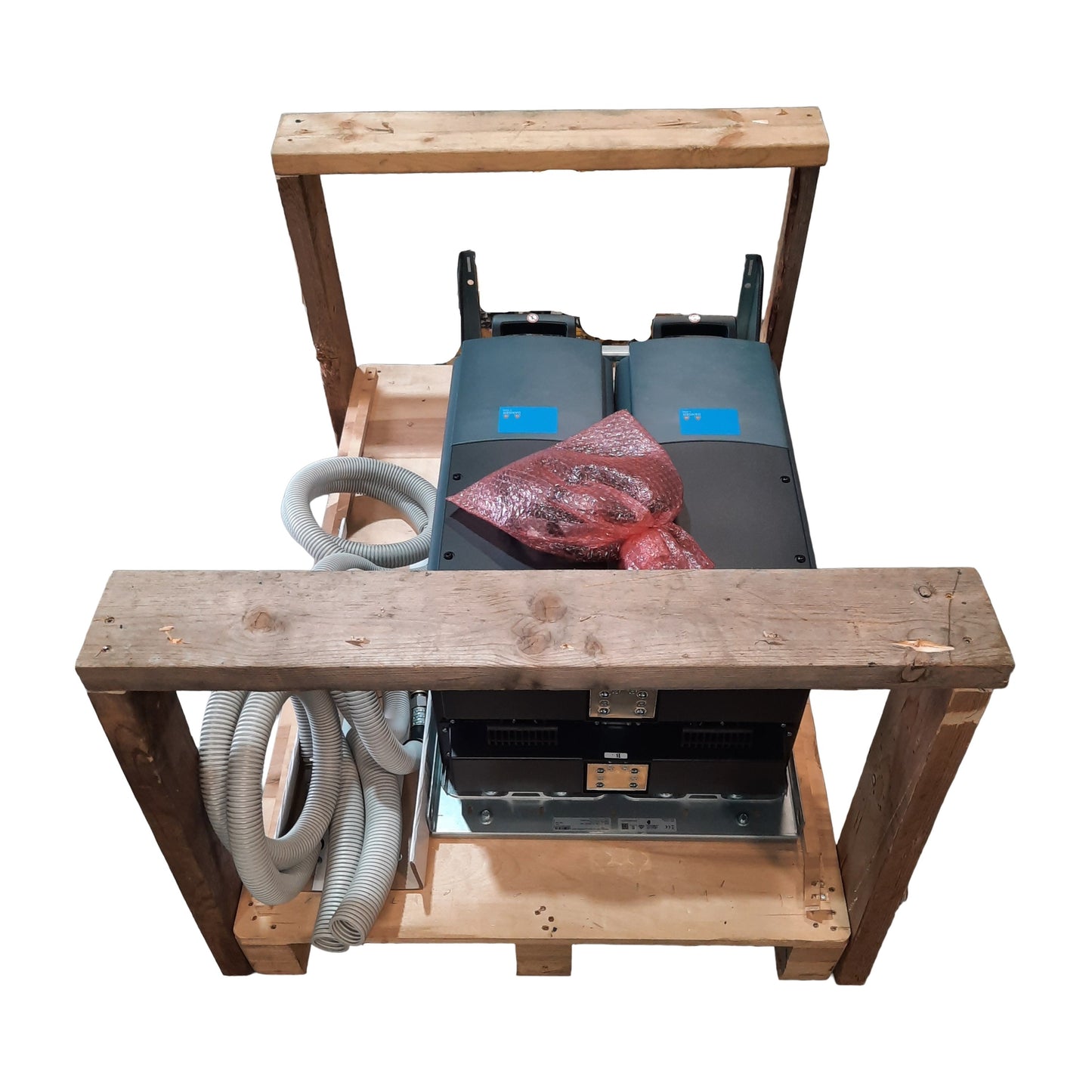 New – Open box Danfoss 136H3955 Vacon NX VFD 3Ø 920A 380-500VAC In, 1090A 465-800VDC Out, 620kW