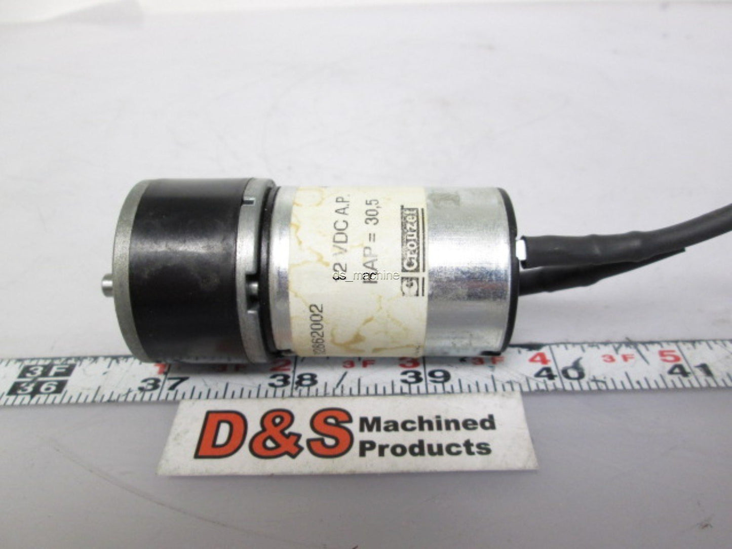 Used Crouzet 82862002 Gearmotor 12VDC 3.9W 30.5:1 Ratio 141 RPM