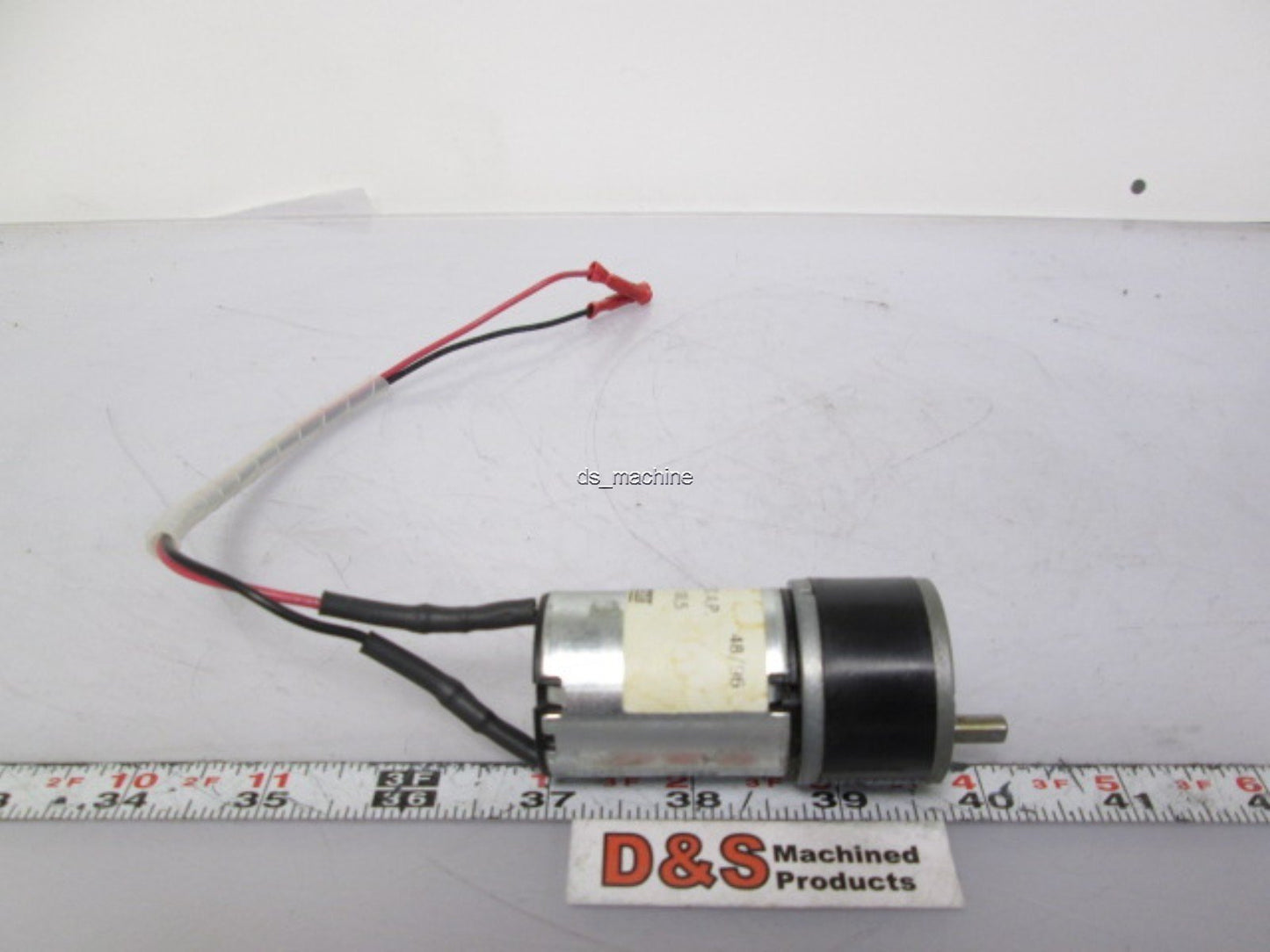 Used Crouzet 82862002 Gearmotor 12VDC 3.9W 30.5:1 Ratio 141 RPM