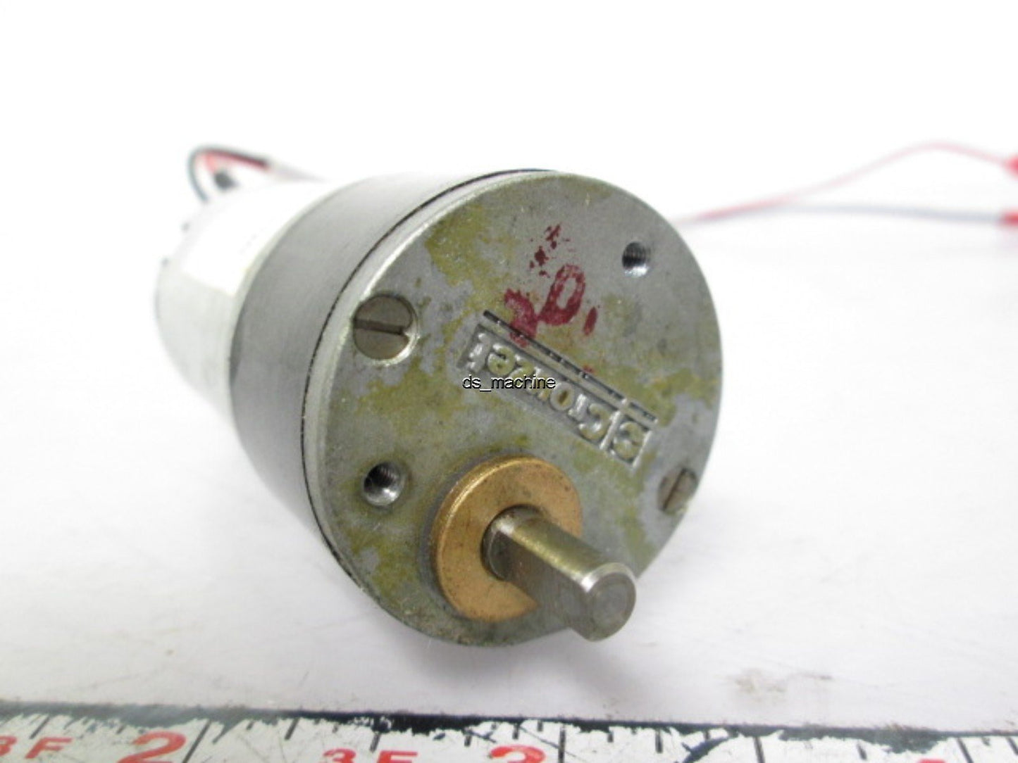 Used Crouzet 82862002 Gearmotor 12VDC 3.9W 30.5:1 Ratio 141 RPM