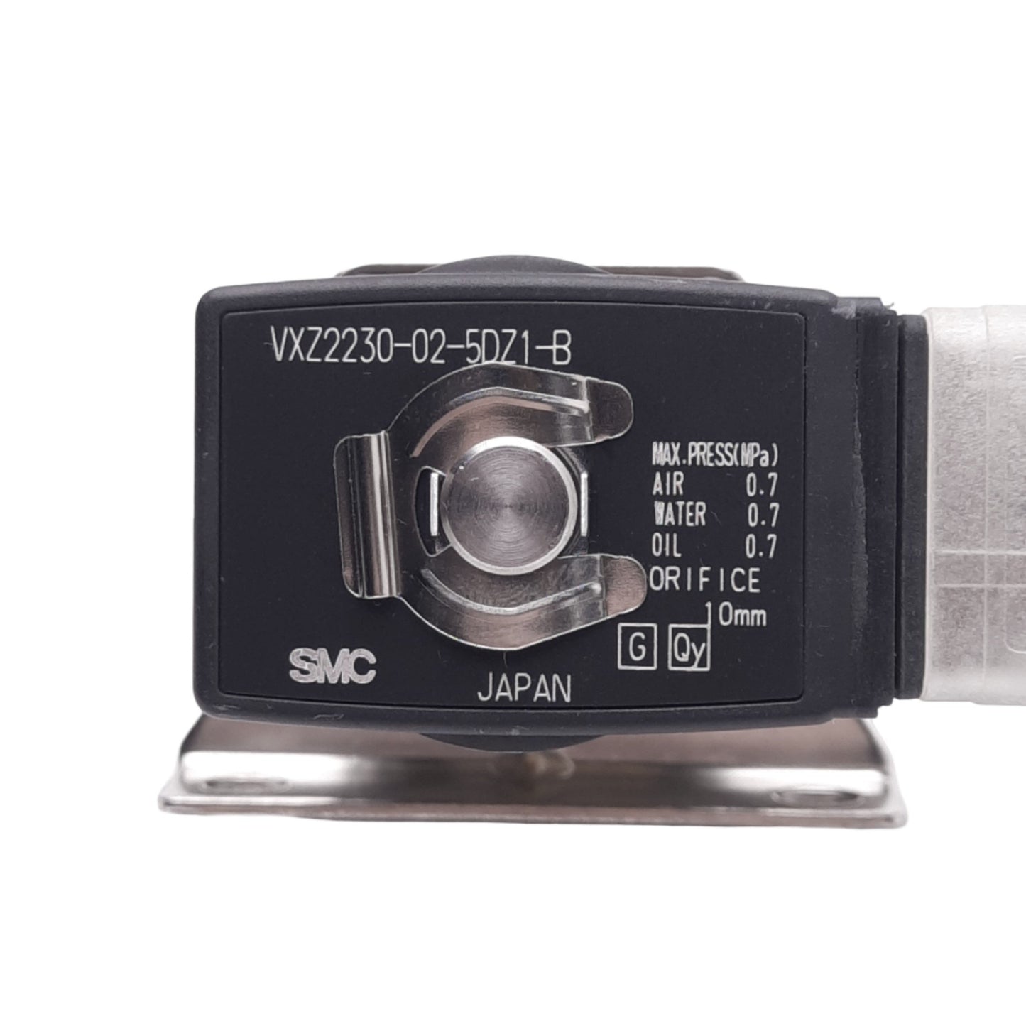 Used SMC VXZ2230-02-5DZ1-B Solenoid Valve, 1/4in NPT, N.C., 0.7Mpa, 24VDC Coil