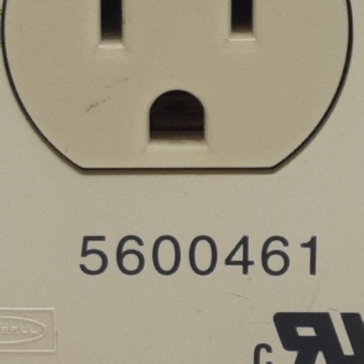 Used Phoenix Contact 5600461 Standard Duplex Receptacle, 6-Pole, 15A 120VAC, DIN Rail