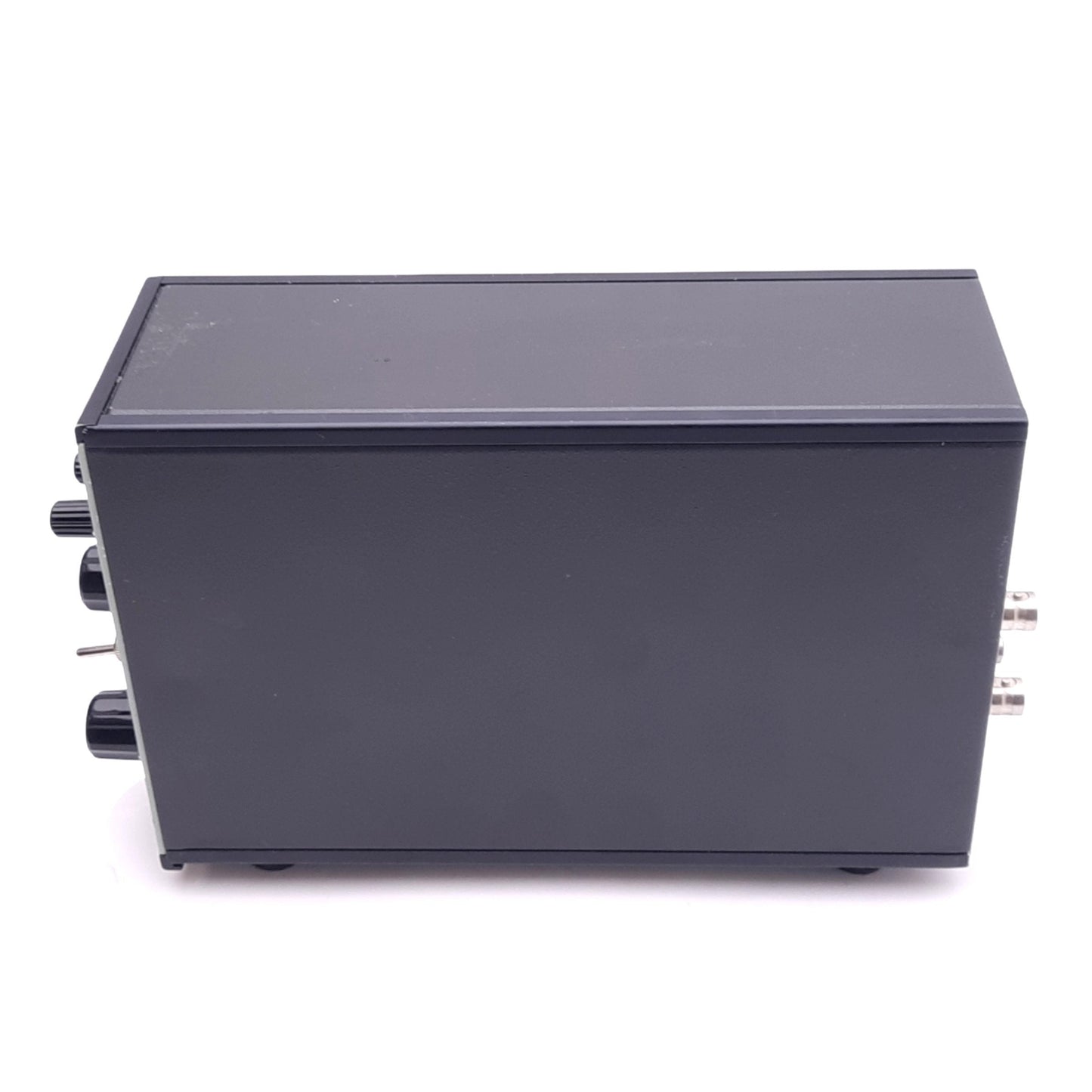 Used Bruel & Kjaer 2635 Charge Amplifier, 10^5pC Max In, 8VDC Max Out, 6-28VDC Supply