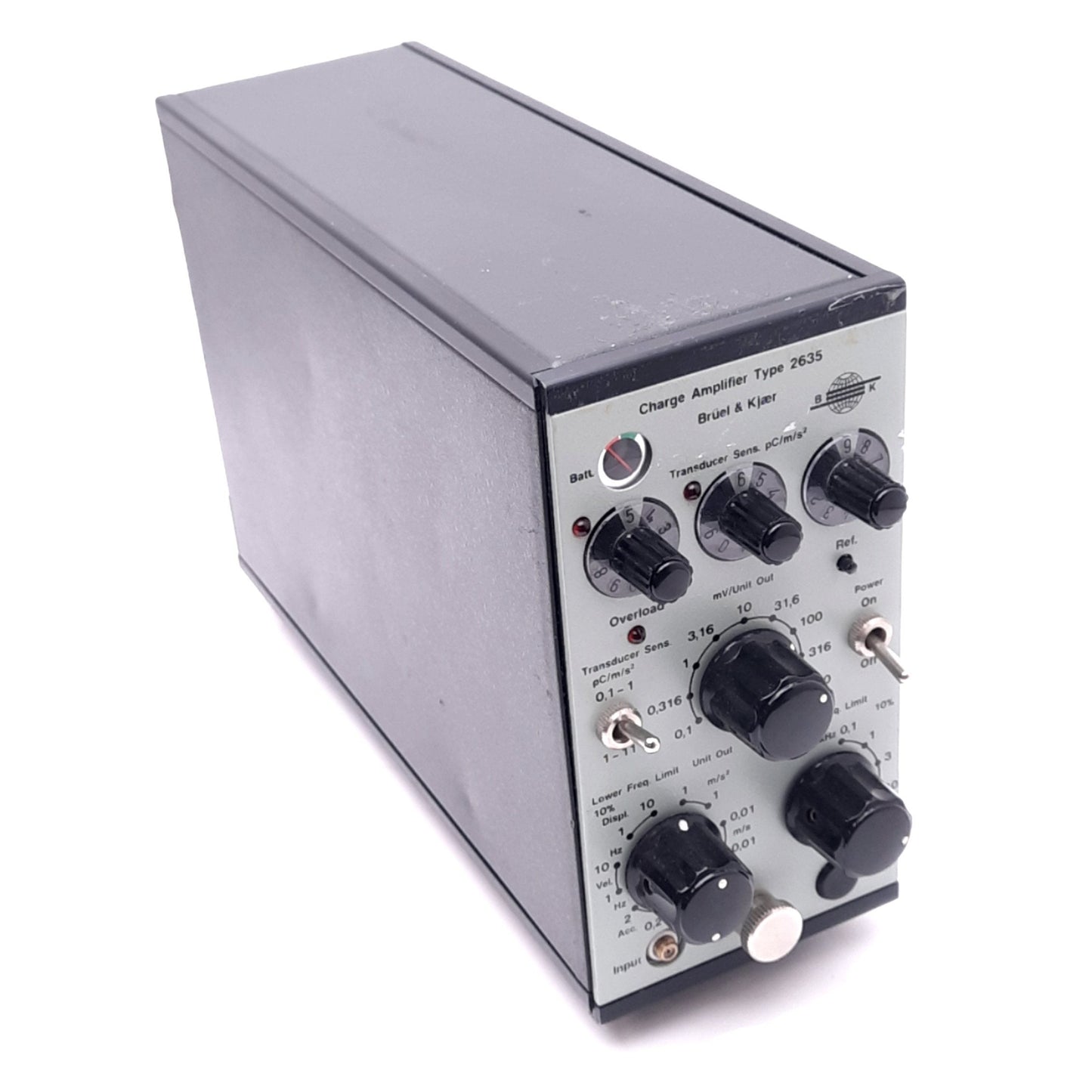 Used Bruel & Kjaer 2635 Charge Amplifier, 10^5pC Max In, 8VDC Max Out, 6-28VDC Supply