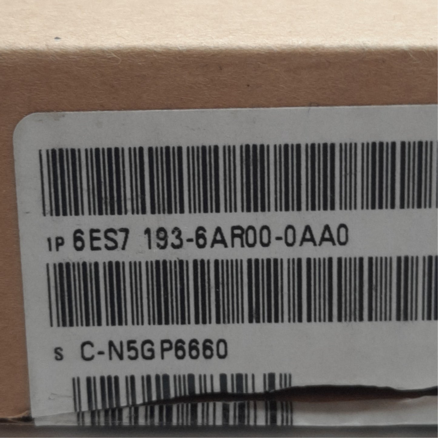 New Siemens 6ES7193-6AR00-0AA0 Bus Adapter,2 RJ45 ports, 69.5mm x59mm x 20mm