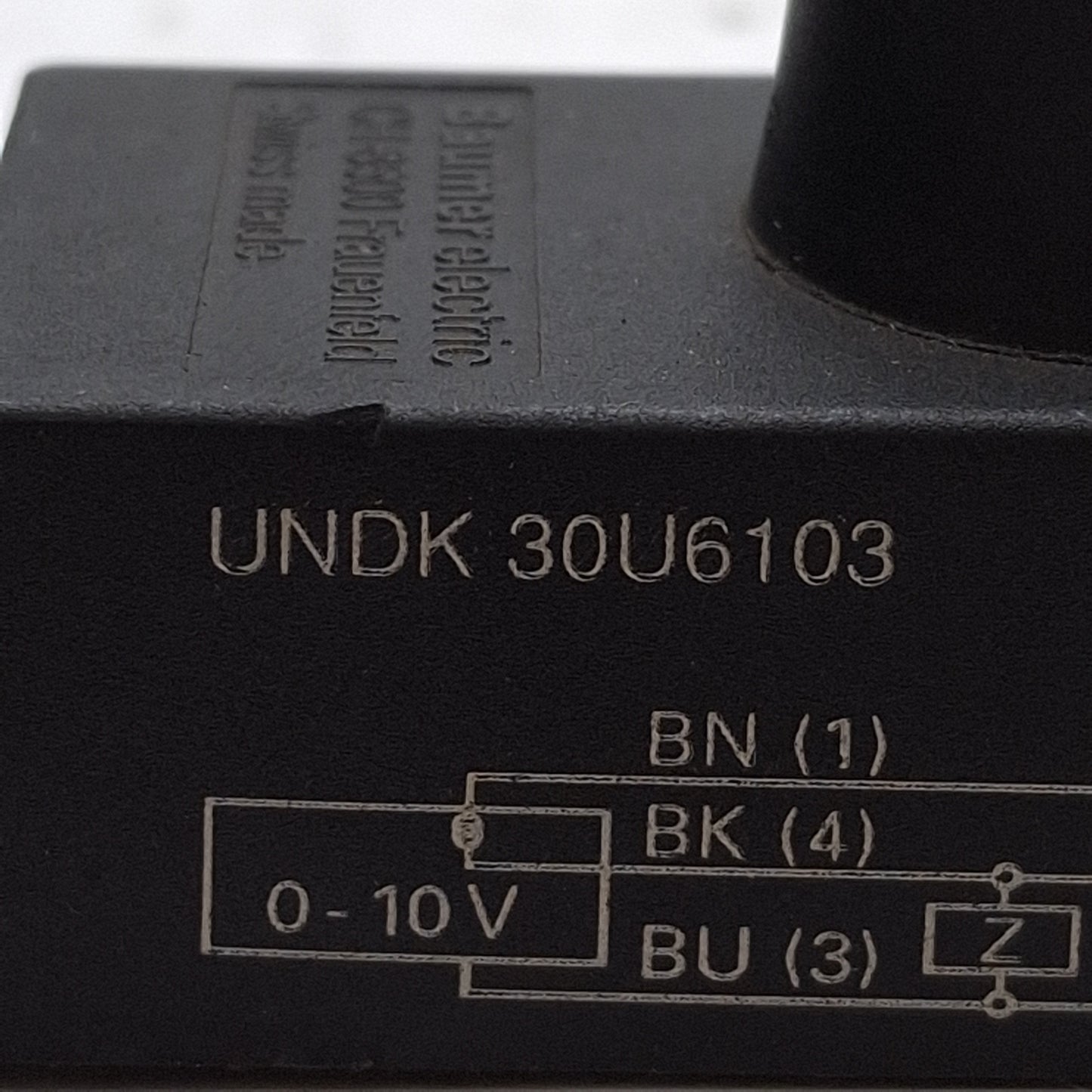 Used Baumer UNDK 30U6103 Ultrasonic Distance Sensor, 100-1000mm, 240kHz, 15-30VDC