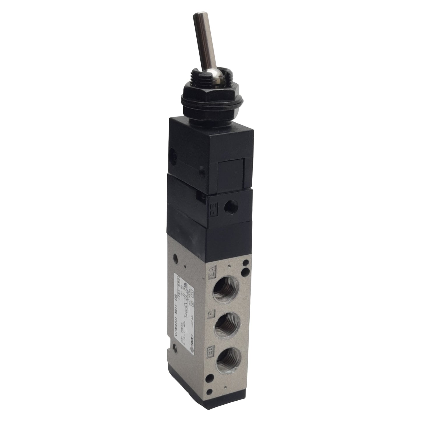 Used SMC VZM450-N01-08 Pneumatic Valve, Toggle Lever, 5/2-Way, 1/8in NPT, 0.15-1MPa