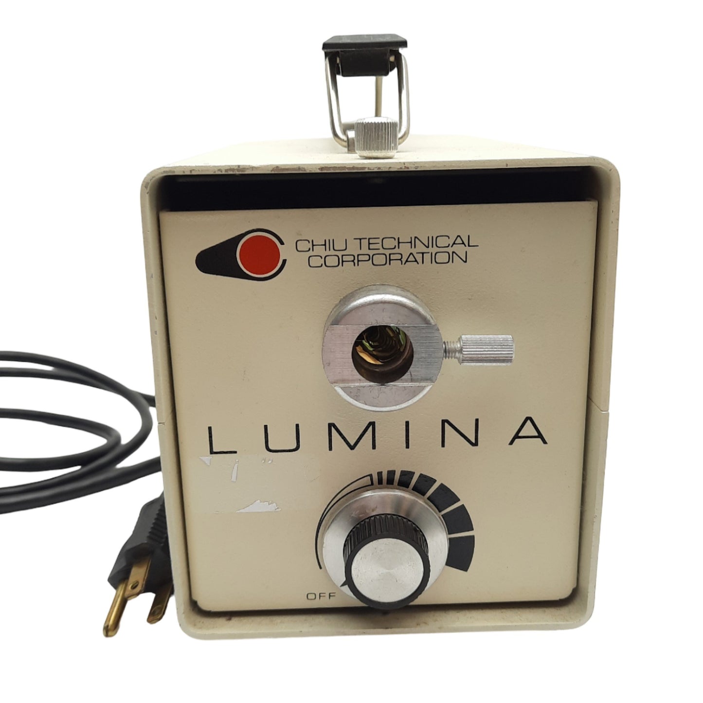 Used Chiu FO-150 Lumina Fiber Optic Illuminator Light Source 115VAC 150W EKE Lamp