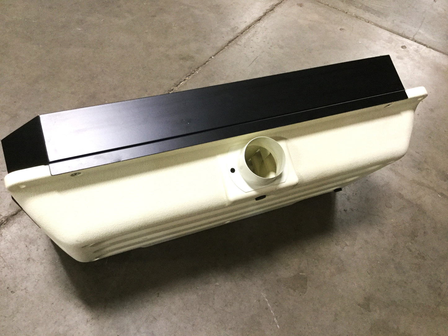Used Shop Fox W1733A Woodworking Downdraft Sanding Table 20" x 40", Ø4" OD Dust Port