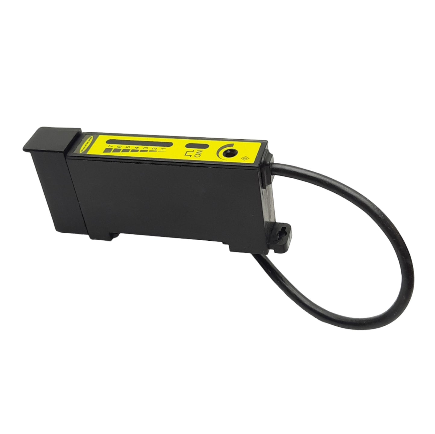 Used Banner D12SP6FPQ Fiber Optic Sensor Amplifier, 10-30VDC, PNP, 4-Pin QD