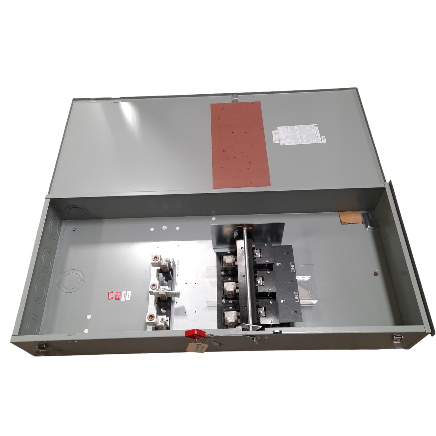 New – Open box ABB TH3365R Enclosed Disconnect Switch 3-Pole, 600VAC/250VDC 400A, 53 x 22 x 8in