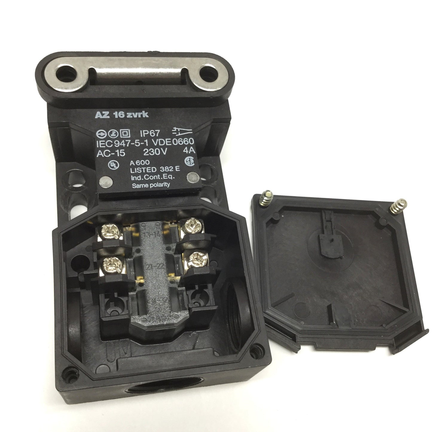 Used Schmersal AZ 16 ZVRK Safety Interlock Door Switch NC-NO 230VAC/4A w/Actuator Key