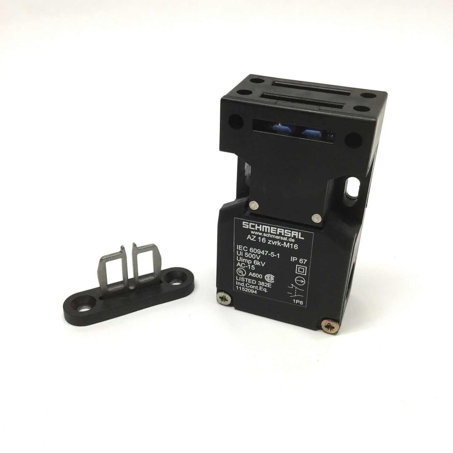 Used Schmersal AZ 16 ZVRK-M16 Safety Door Interlock NC-NO 230VAC/4A w/Actuator Key