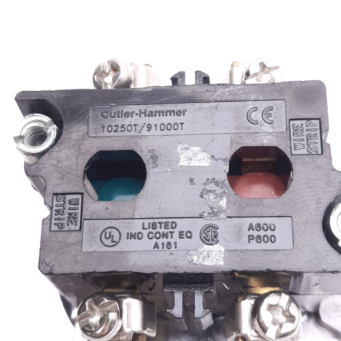 Used Eaton 10250T102-1 Flush Pushbutton Switch, ø30.5mm, 1NO 1NC, 600VAC 10A Max