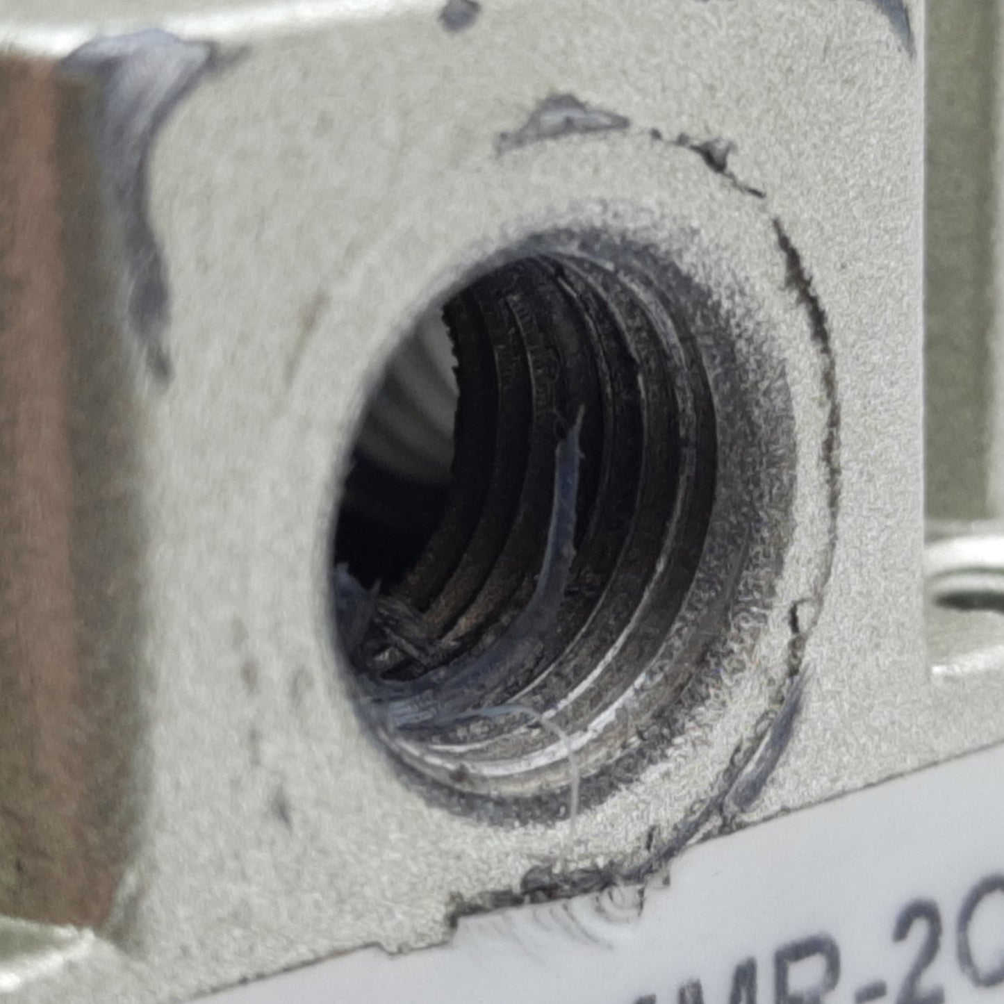 Used Clippard MMR-2Q-P60 Air Regulator, Port 1/4" NPT, Gauge Port 1/8" NPT, 7-60 PSIG