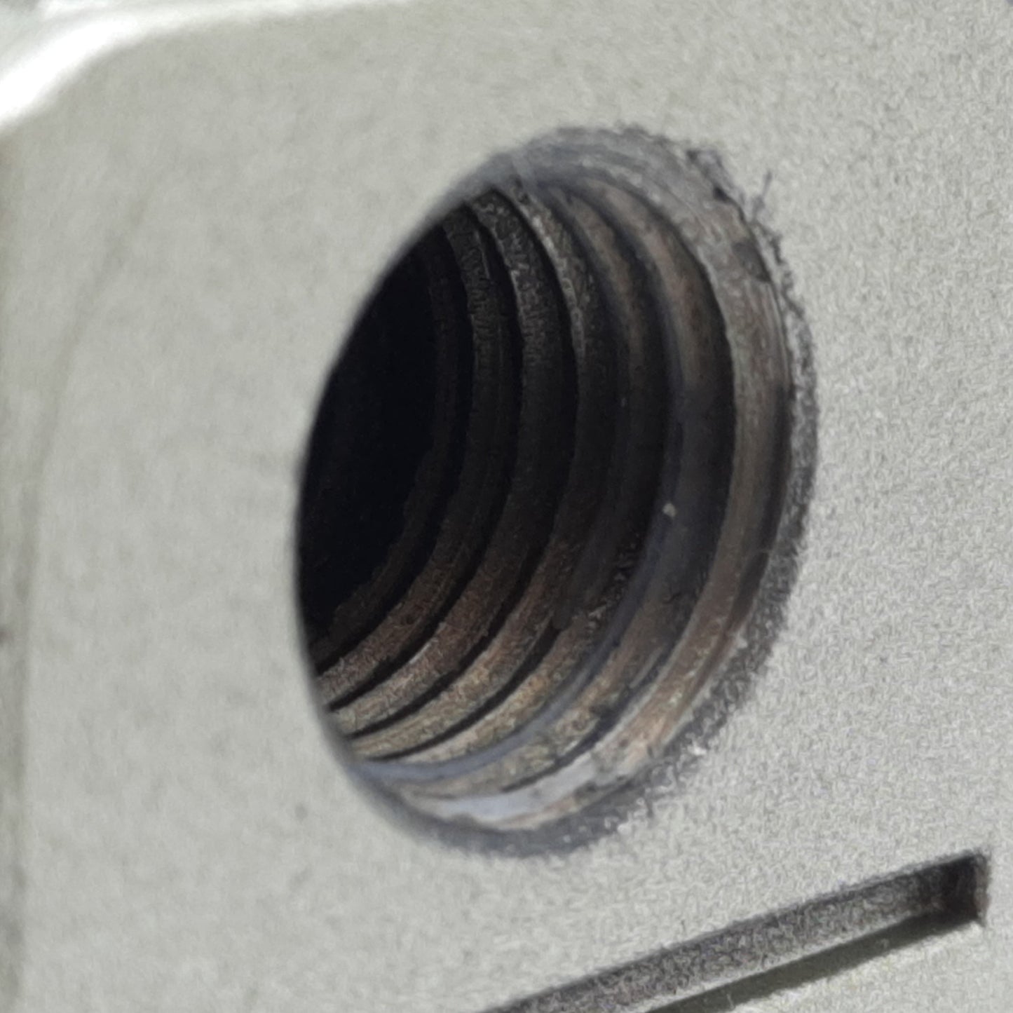 Used Clippard MMR-2Q-P60 Air Regulator, Port 1/4" NPT, Gauge Port 1/8" NPT, 7-60 PSIG