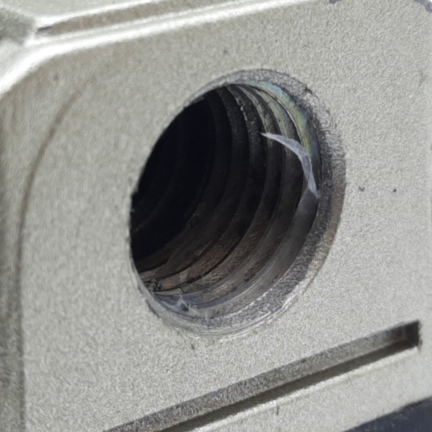 Used Clippard MMR-2Q-P30 Air Regulator, Port 1/4" NPT, Gauge Port 1/8" NPT, 7-30 PSIG