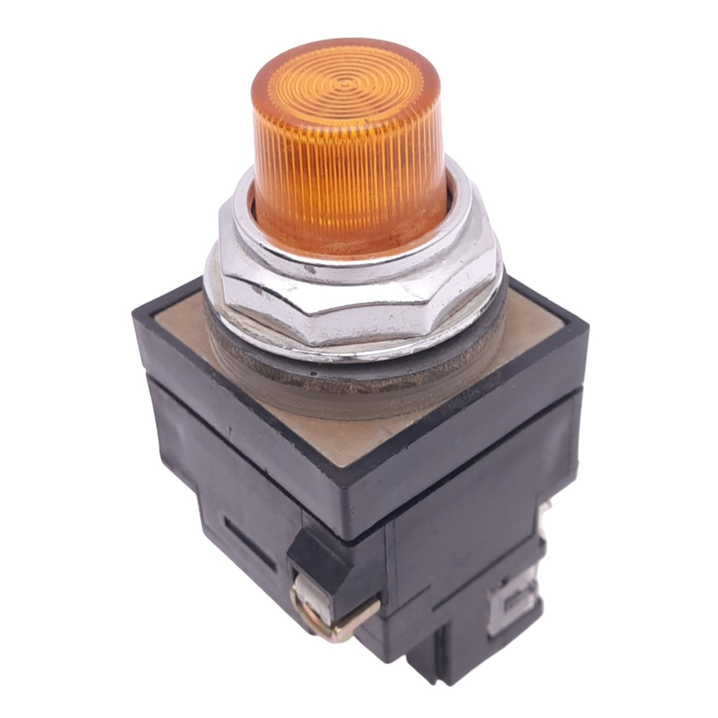 Used General Electric CR104PBL01M1S2 Illuminated Pushbutton, ø30.5mm, 1NC, 120V Lamp