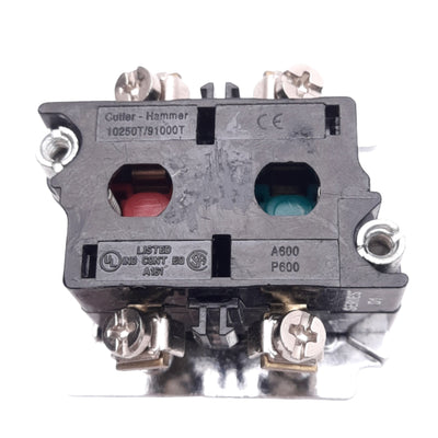 New – Open box Eaton 10250T30R Red Flush Pushbutton Switch, ø30.5mm, 1NO 1NC, 600VAC 10A Max