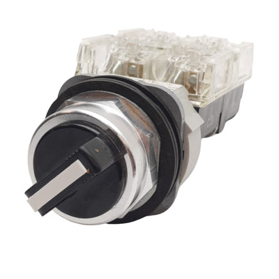 Used Allen Bradley 800T-H2A Maintained Selector Switch, 2-Pos, 2N/O -2N/C, 600VAC 10A