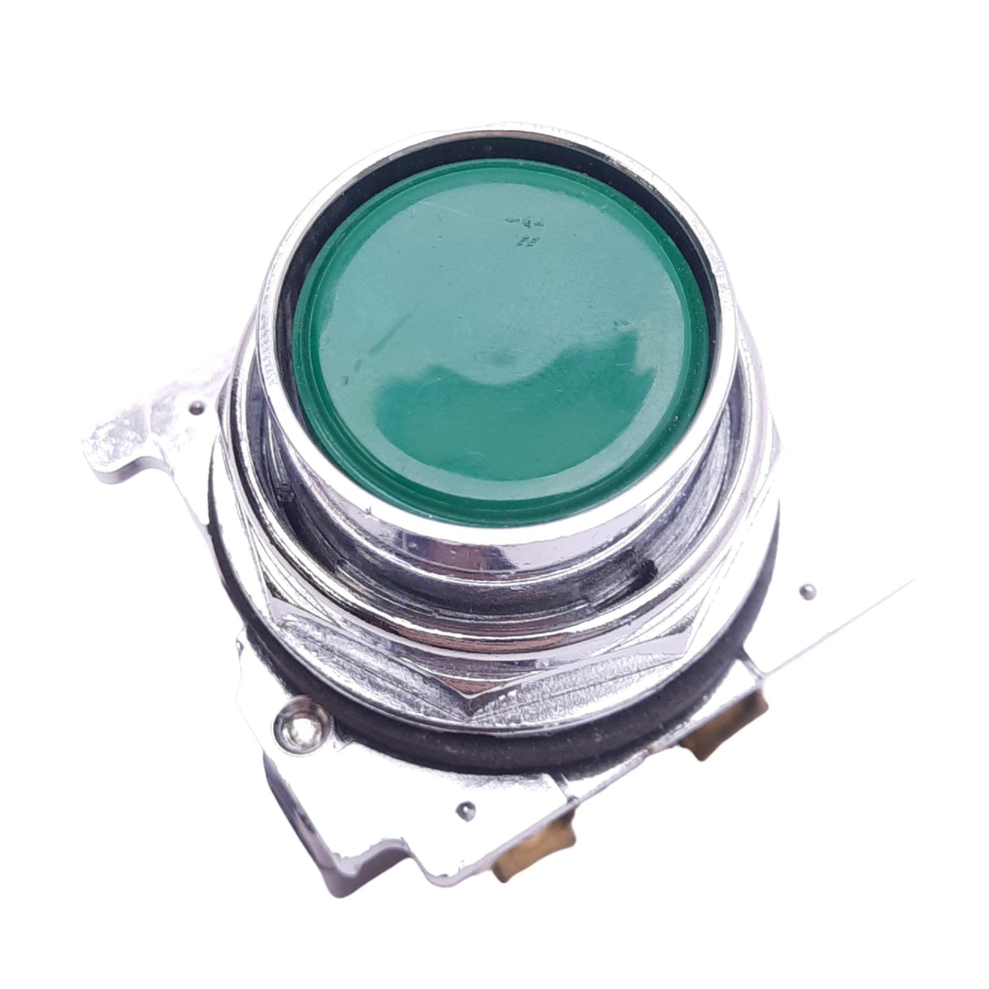 New – Open box Eaton 10250T30G Green Flush Pushbutton Switch, ø30.5mm, 1NO 1NC, 600VAC 10A Max