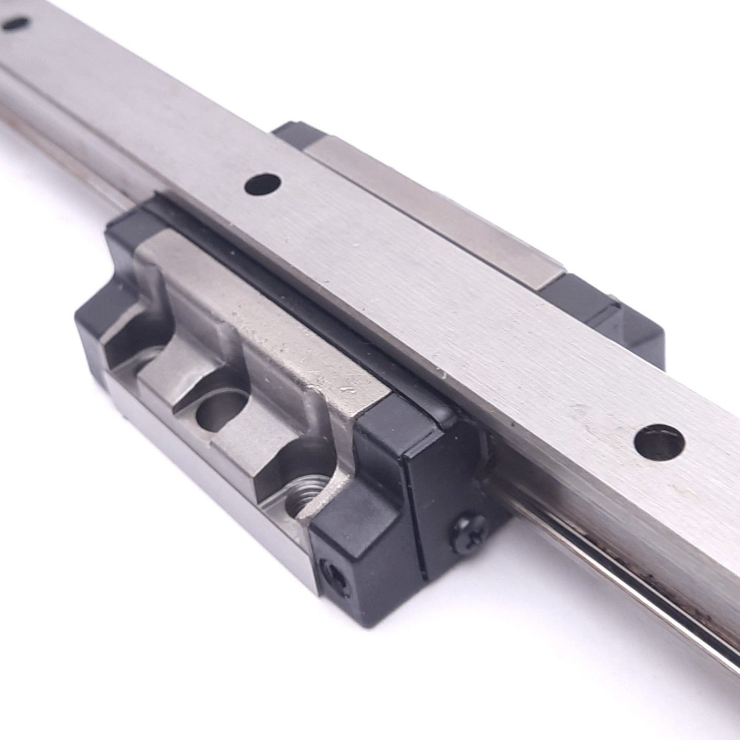 Used Thomson Linear CG15AABP-M039 AccuGlide Linear Block w/ 15x325mm Rail, 13.5kN Max