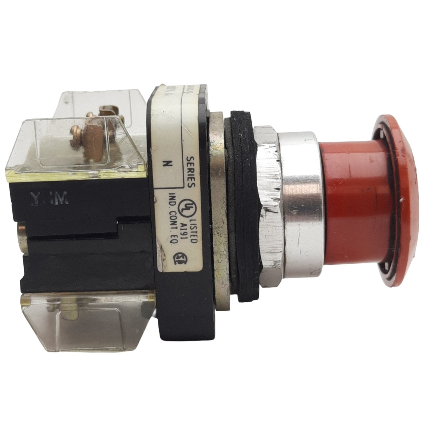 Used Allen-Bradley 800T-FX6A1 Red 2-Position Push/Pull Button ø30mm, 1NCLB+1NO