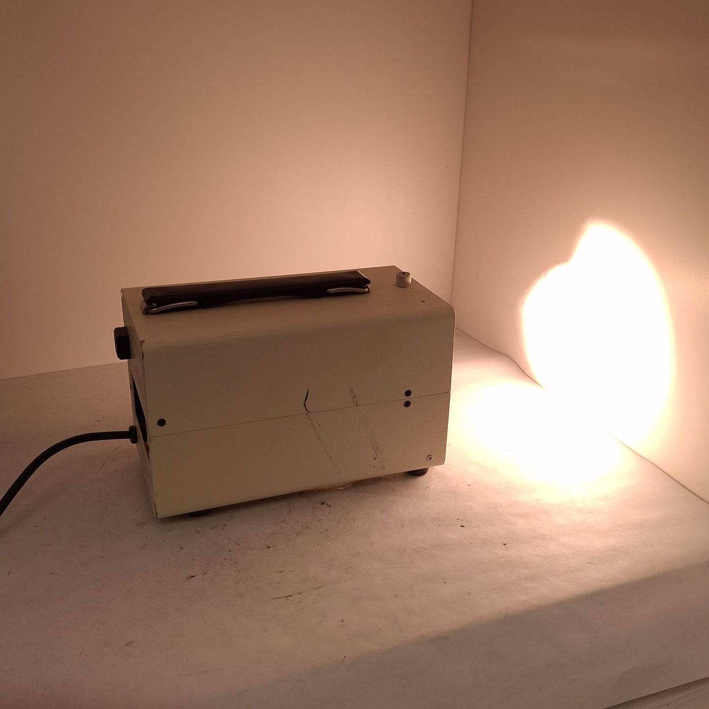 Used Chiu Technical FO-150 Lumina Fiber Optic Illuminator, ø16mm Port, 150W, 115VAC
