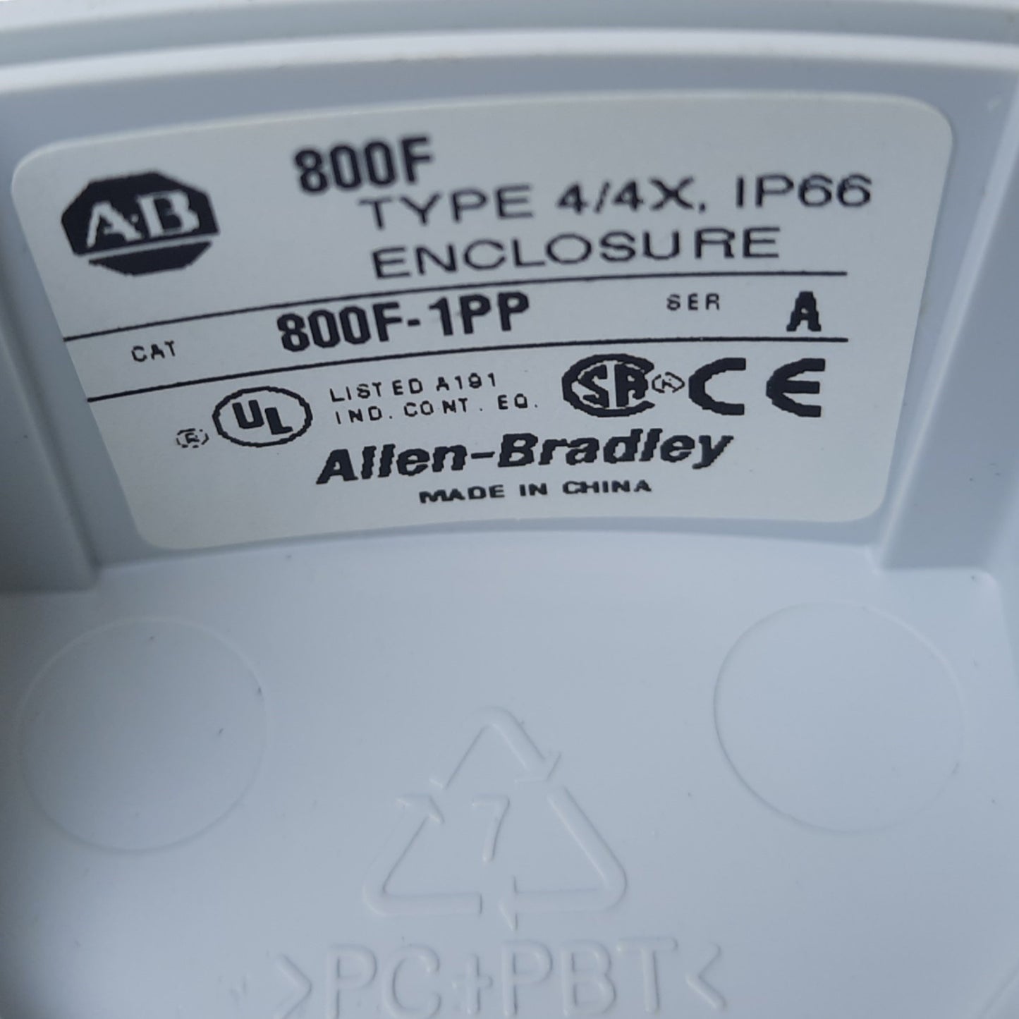 Used Allen Bradley 800F-1PP Pushbutton Enclosure ONLY, 1 Hole, I.D. 58mm x 59mm ø22mm
