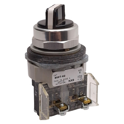 Used Allen Bradley 800T-H2D1 2-Position Maintained Selector Switch ø30mm, 1NO, 600VAC