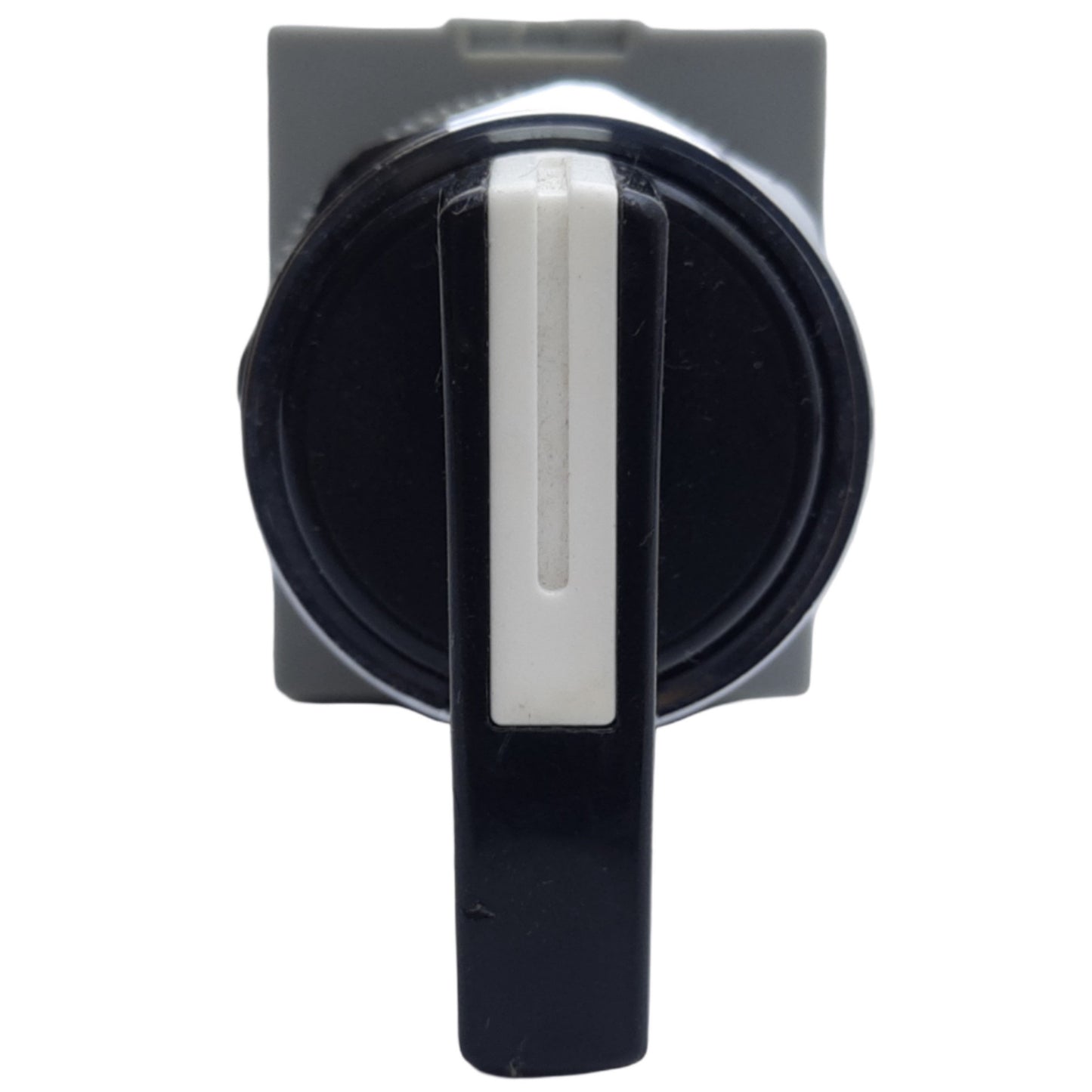 Used Idec ASW21L11 Selector Switch, 2-Position, ø22mm, 1NO-1NC, 10A 600V AC